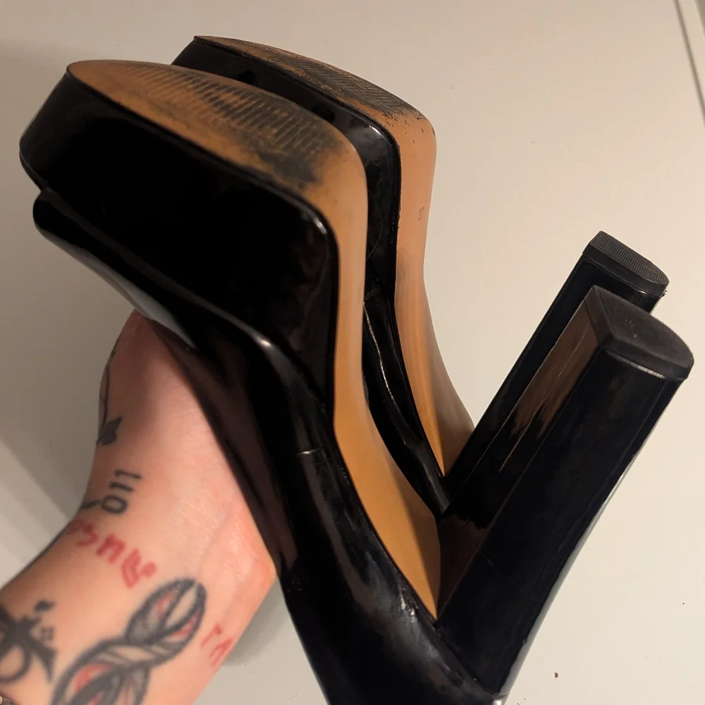 Genuine leather Patent High heel peep toe / vinyl finish shoes size 37 (US 8) - Picture 8 of 17